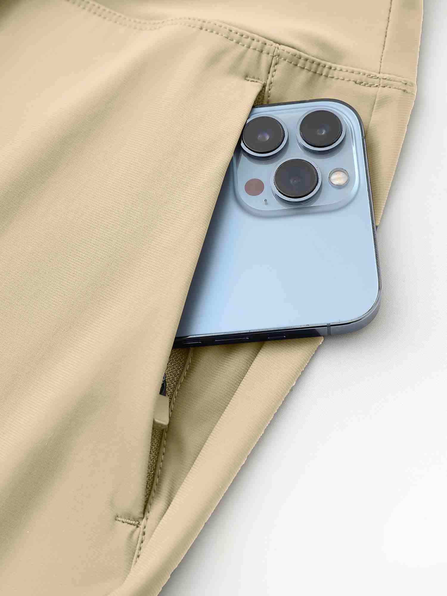 #color_Khaki