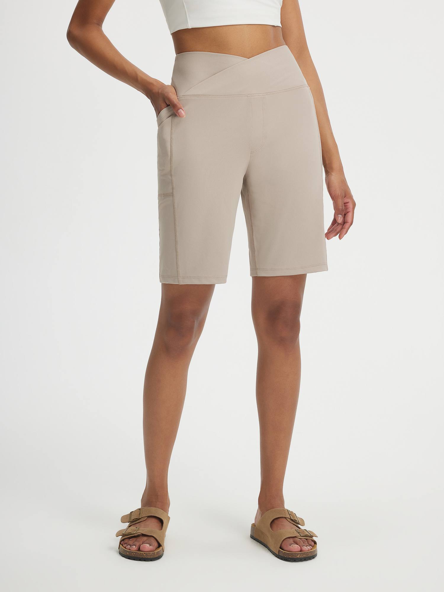 #color_Khaki